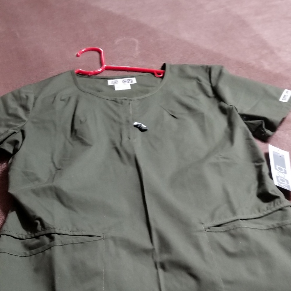 Cherokee scrubs set